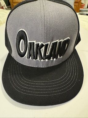 Fiesta Gray and Black Oakland Snapback Cap
